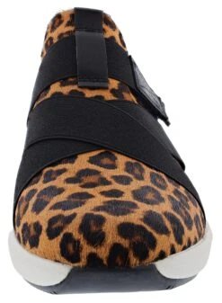 Clarks Women's Un Rio Strap Hook & Loop Slip On Sneakers With Arch Support -Tory Burch Sales 2024 0754701 03