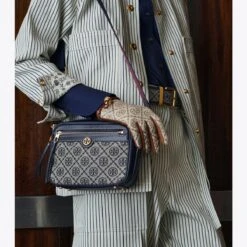 Tory Burch T Monogram Gloves 6 Tory Burch T Monogram Gloves -Tory Burch Sales 2024 T20Monogram20Gloves.TB Editorial Shoot 20210114 EOML 058.pdp 1200x1200 1